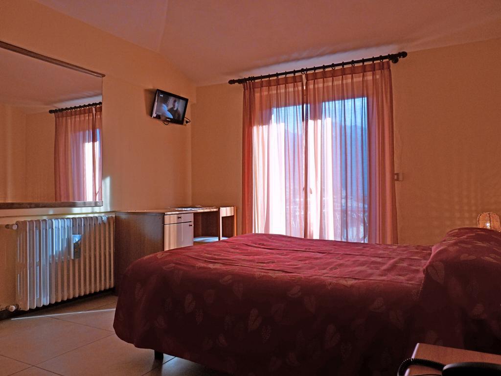 Hotel La Rosa テーリオ エクステリア 写真